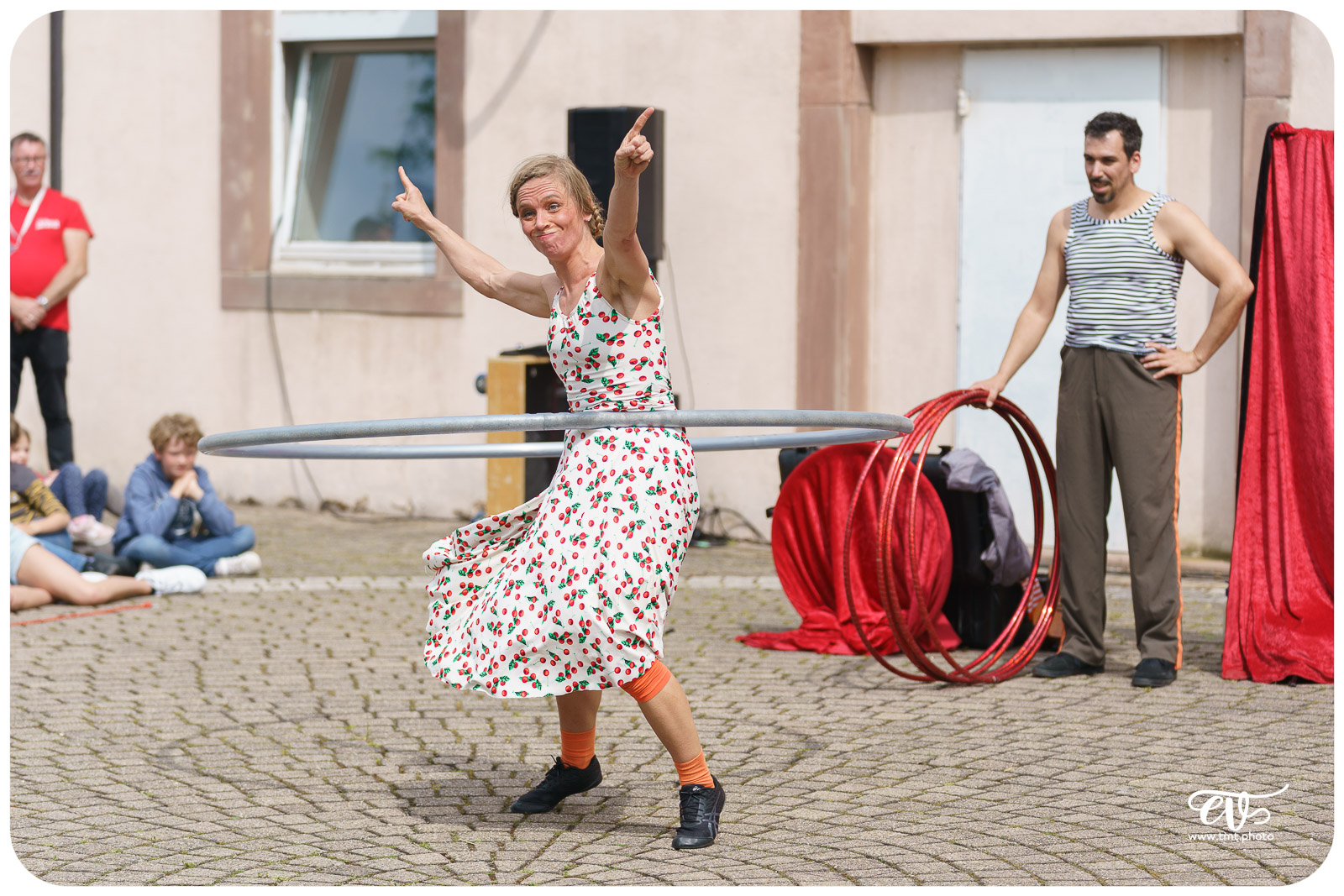 STORIES IN THE CITY (LES DUDES)